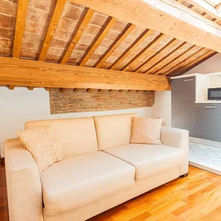 Mansarda Vespucci - Parcheggio Auto Apartment