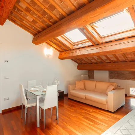 Apartment Mansarda Vespucci - Parcheggio Auto *