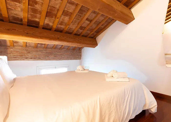 Mansarda Vespucci - Parcheggio Auto * 페라라