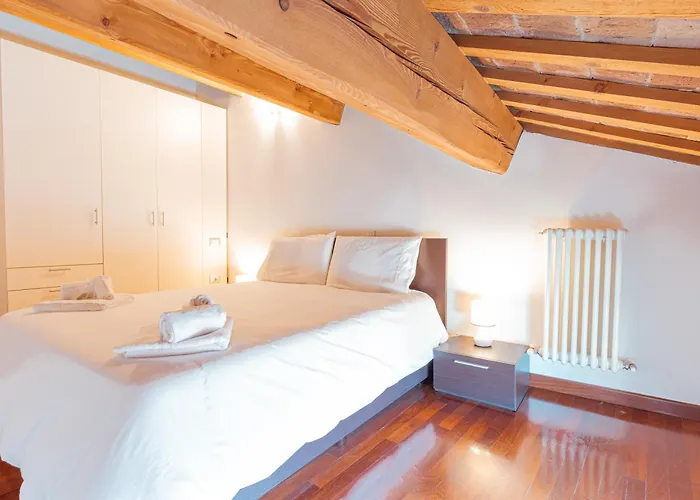 Mansarda Vespucci - Parcheggio Auto 아파트 *