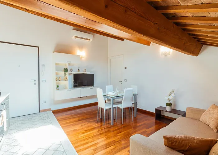 Mansarda Vespucci - Parcheggio Auto 아파트